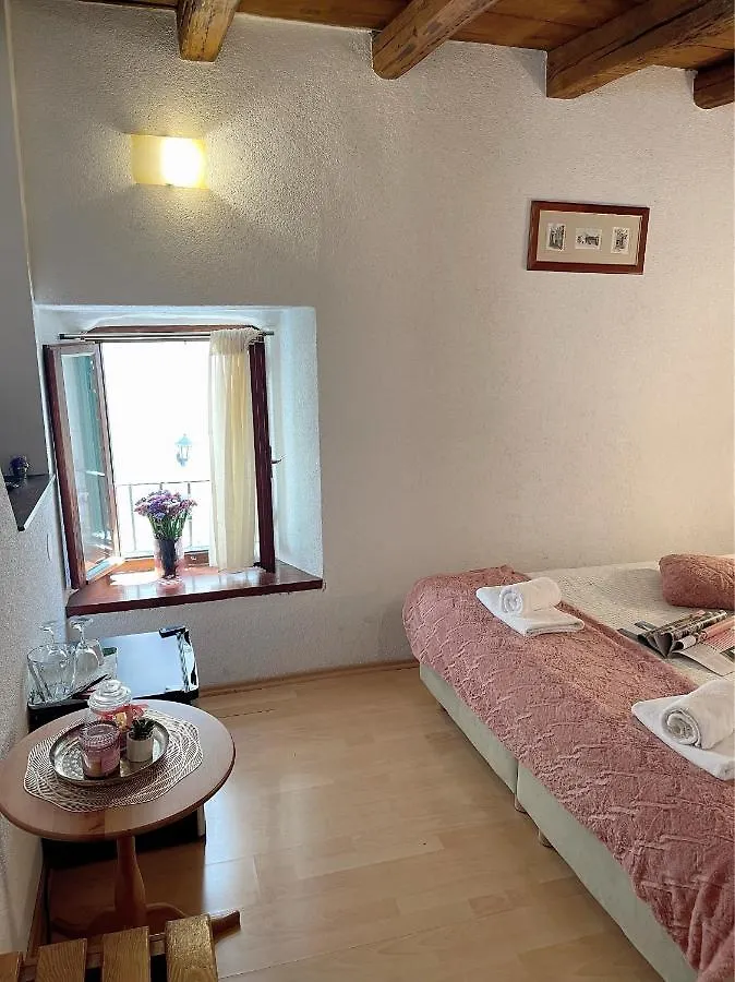 House Ivancic Trogir Pensión