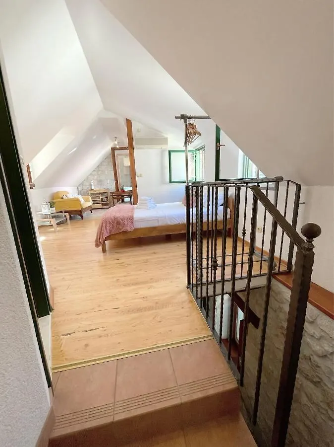 House Ivancic Trogir 3*,  Croacia